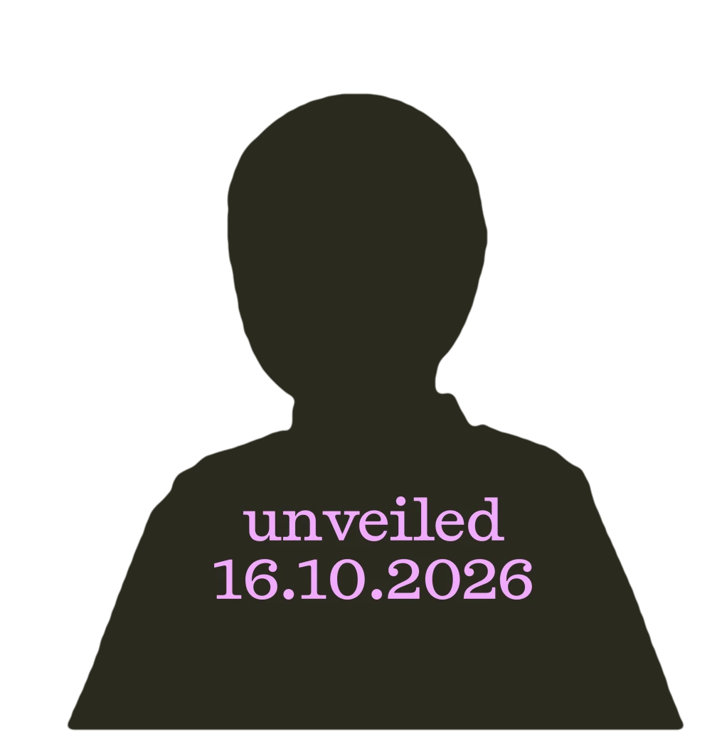Silhouette von Plim im Step-in-Modus. Enthüllung am 16.10.2026.